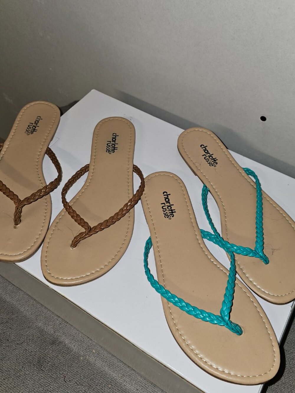 Pair of thongs